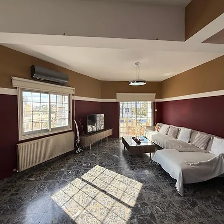 Apartment The Family House Larnaca